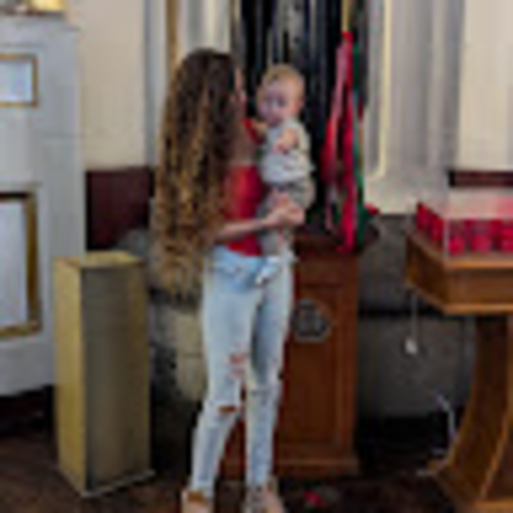 Meet your Posher, Monica